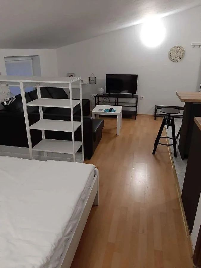 Apartment Studio In Dramalj 42063 Croatia